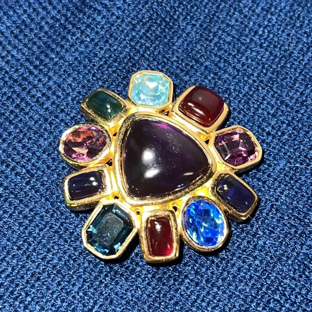 Gorgeous Joan Rivers Multi Colored Gripoix Cabochon and Crystal Brooch / Pendant - Picture 2 of 7